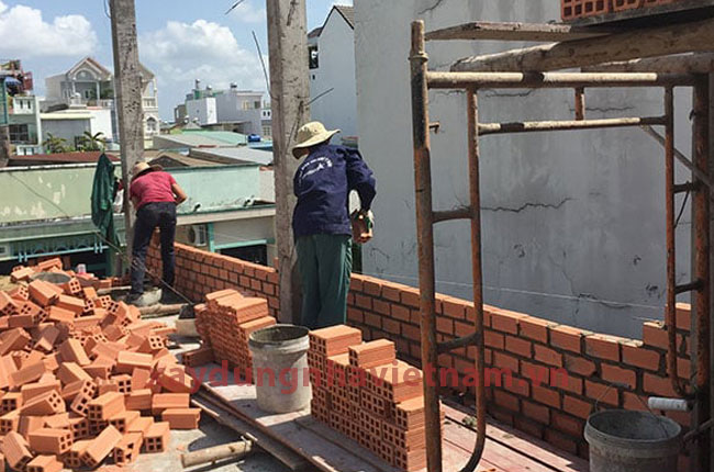 Xây nhà trọn gói Hà Nội và báo giá xây nhà trọn gói năm 2026 4 Lựa chọi nhà thầu xây dựng uy tín giúp bạn yên tâm về tổ ấm của mình