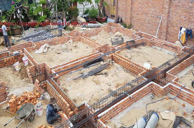 Xây nhà phần thô: Quy trình và báo giá xây thô chi tiết 2026 2 Làm nóng nhà được coi là bước đầu tiên của quy trình xây nhà phần thô