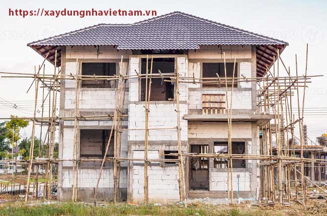 Có nên xây nhà trọn gói giá rẻ hay không? 2 Chọn xây nhà trọn gói giá rẻ phải đặc biệt lưu ý đến chất lượng vật liệu và thi công xây dựng