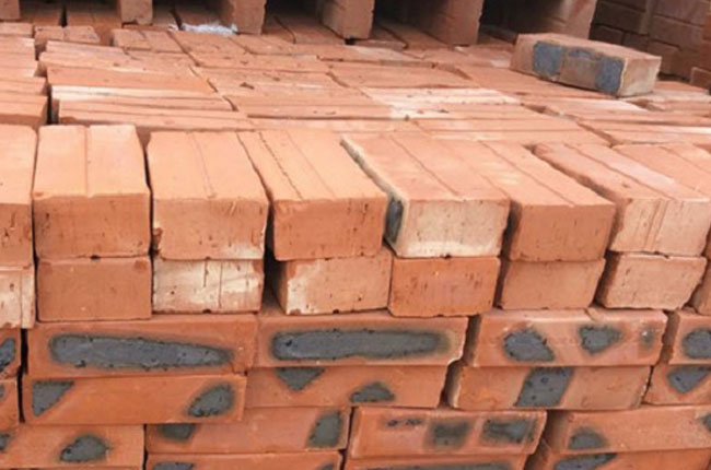 Giá gạch đặc xây nhà: cập nhật chi tiết năm 2026 1 Gạch đặc là loại vật liệu xây dựng được sản xuất bằng đất sét nung
