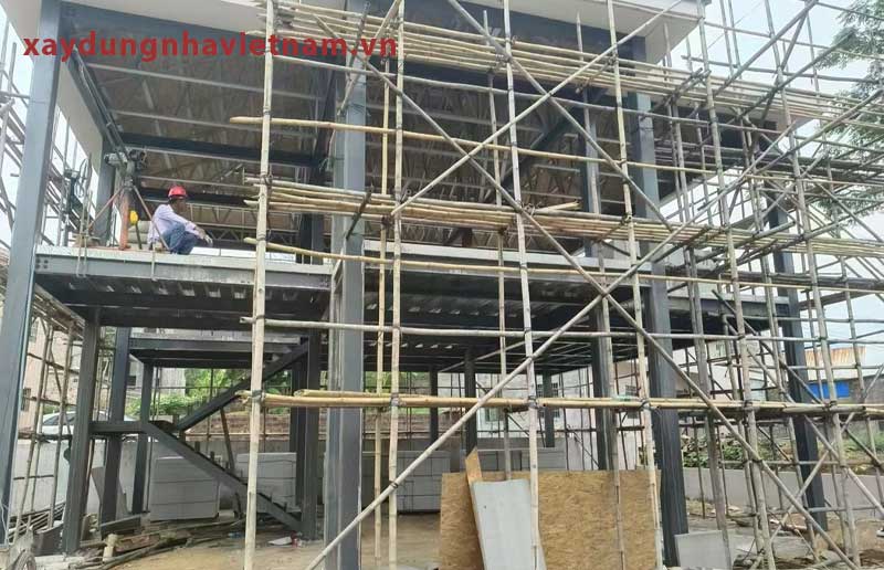 Đơn giá thi công nhà tiền chế​ phụ thuộc vào thời điểm xây dựng