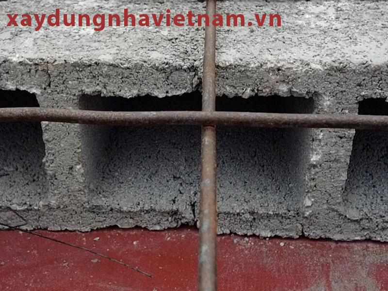Một sàn mái dùng gạch bê tông nhẹ