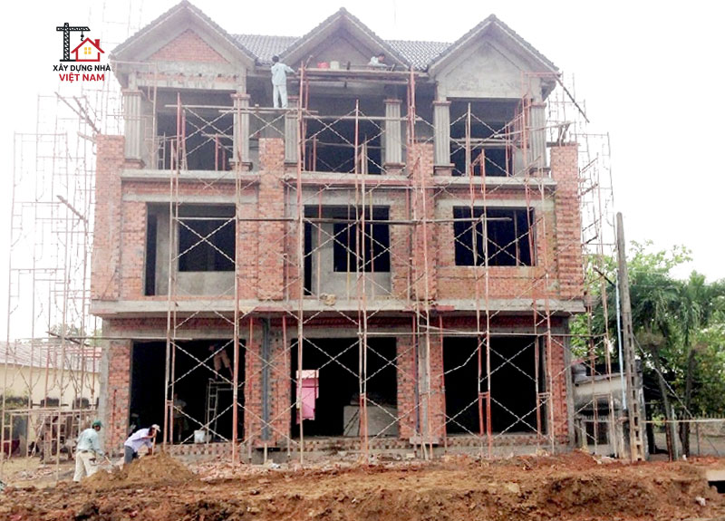 Báo giá xây nhà phần thô mới và chi tiết 2026 4 Giá xây thô nhà 3 tầng cao hơn khoảng 40 – 50% so với nhà 2 tầng.